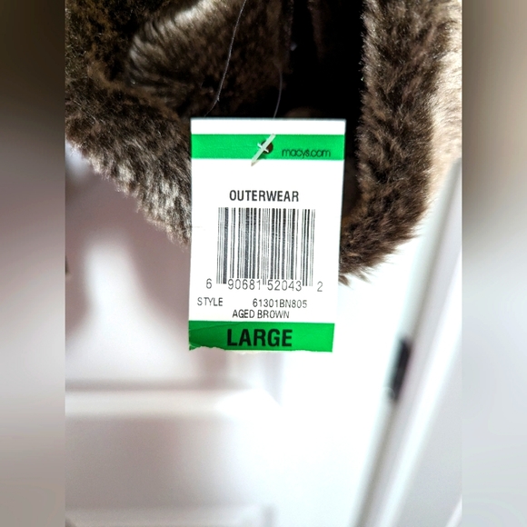 Women's Large aged brown coat with faux fur lining - Picture 10 of 10